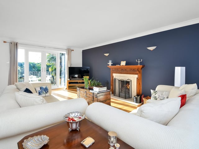 Firlands Rise - £870,000