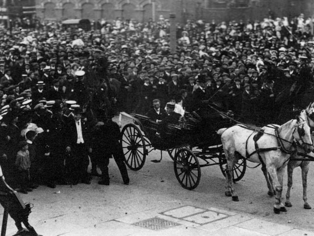 More than 60,000 people welcomed double Olympic gold medal winner Clarrie Kingsbury back to Portsmouth after his triumph at London 1908.Clarence Brickwood Kingsbury was a British track cyclist who competed in the 1908 Summer Olympics. He belonged to the Paddington and North End cycling clubs