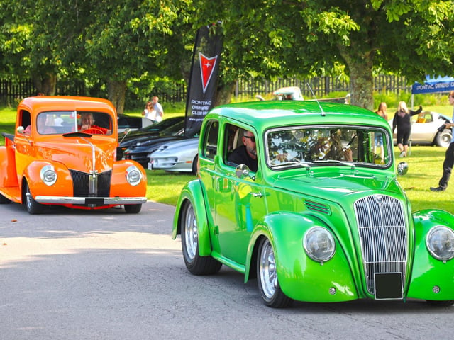 Cars entering Custom and American Show