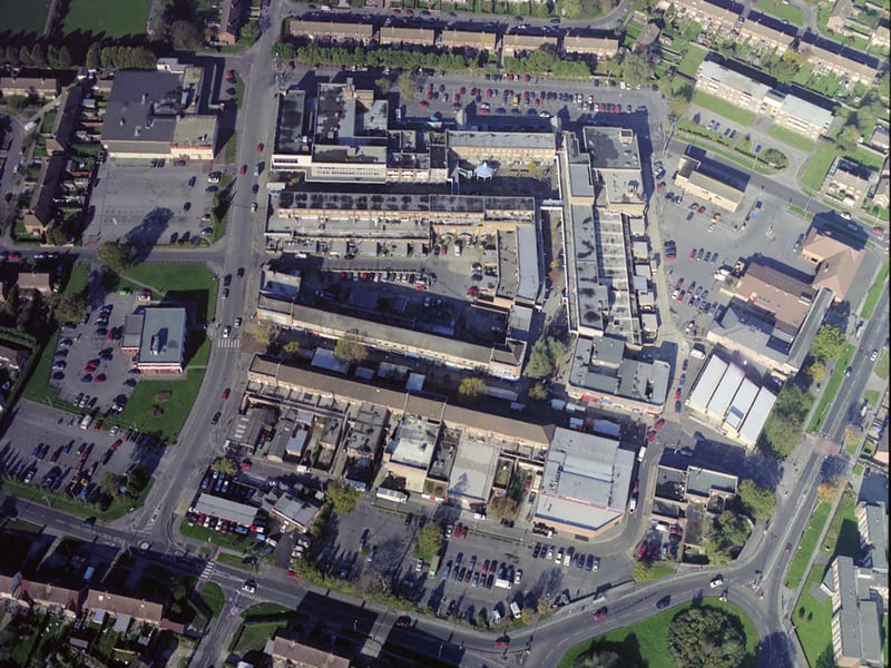 Graylingwell Shopping Centre in 1998