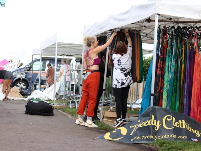 Scene in Portsmouth at the Victorious site clean up starts after the festival.
Monday 28th August 2023.
Picture: Sam Stephenson.