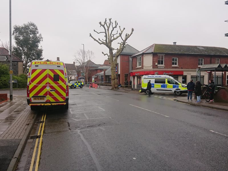 Police cordoned off much of Kingston Crescent this morning, after a "suspicious package" was found. A bomb disposal unit was called.