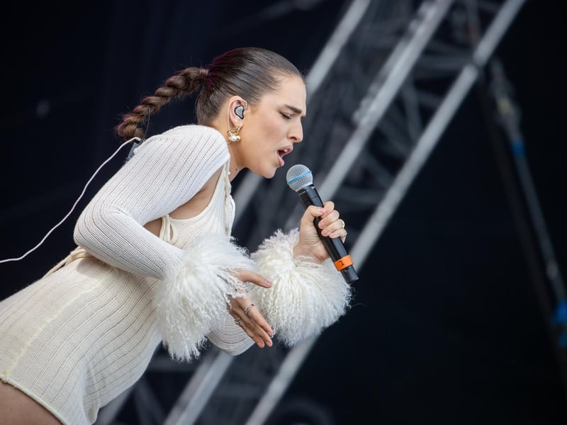 Mae Muller wowed the crowds with her performance on Friday afternoon.
Photos by Alex Shute