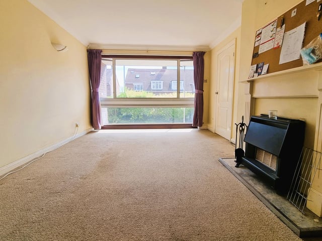 57 Courtmount Grove, guide price £300,000