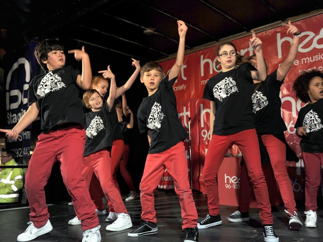 Portsmouth Commercial Road Christmas lights switch on 2012. Street Force DC dance group performing. Picture: Paul Jacobs  (123834-1)