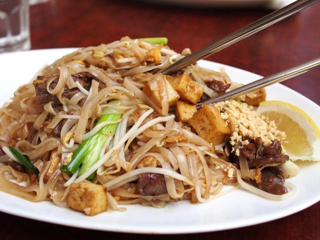"Fantastic meals, delicious every time, always hot on arrival. Best Chinese meals in Edinburgh and I have tried many! Would recommend it to anyone." 22 Rodney Street, EH7 4EA