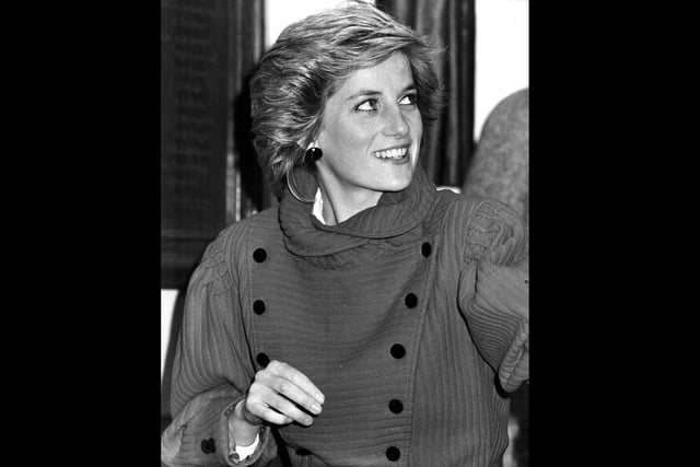 Diana during her solo visit to open the Fratton Community Association Community Centre Sports Hall in April 1986. The News PP177