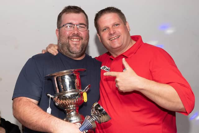 Danny Smith of Admiral Drake with former world champion Scott Mitchell after the former won the 2019 Individual KO trophy. Picture: Keith Woodland