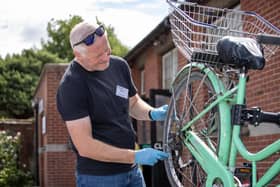 Saturday morning saw the return of the Repair Cafe at The Pallant Centre in Havant for its one-year anniversary, with the Lord Mayor Cllr Dianna Patrick and her Consort there
Sean Duffy, an Inspector with Hampshire Constabulary gave up his Saturday to volunteer at the Repair Cafe, helping to fix broken bikes.



Photos by Alex Shute