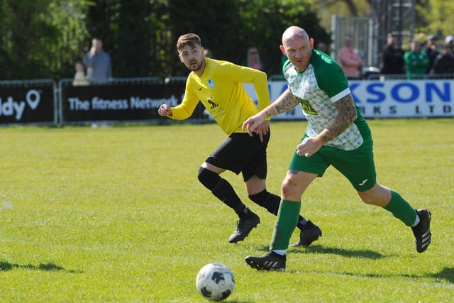 Mob Albion (green/white) v Burrfields. Picture: Sarah Standing (010523-7529)