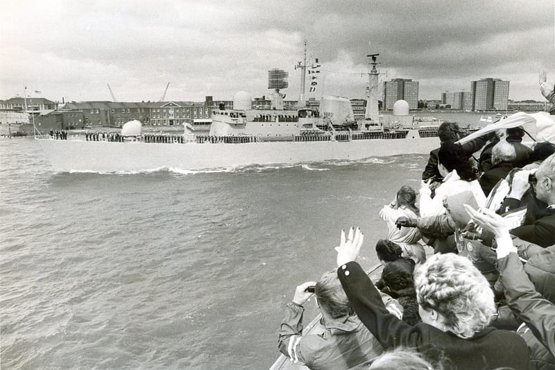 HMS Birmingham leaving for Falklands in June 1982. The News PP28
