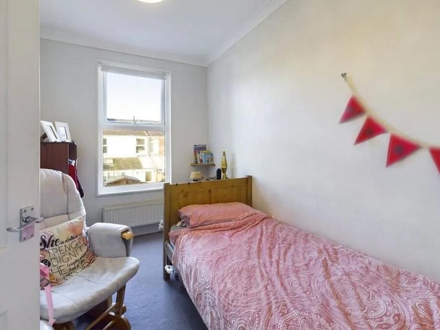 Westbourne Road, Portsmouth. 3 bedroom. Part buy part rent, leasehold, ideal for FTB or someone looking to downsize. £130,000.