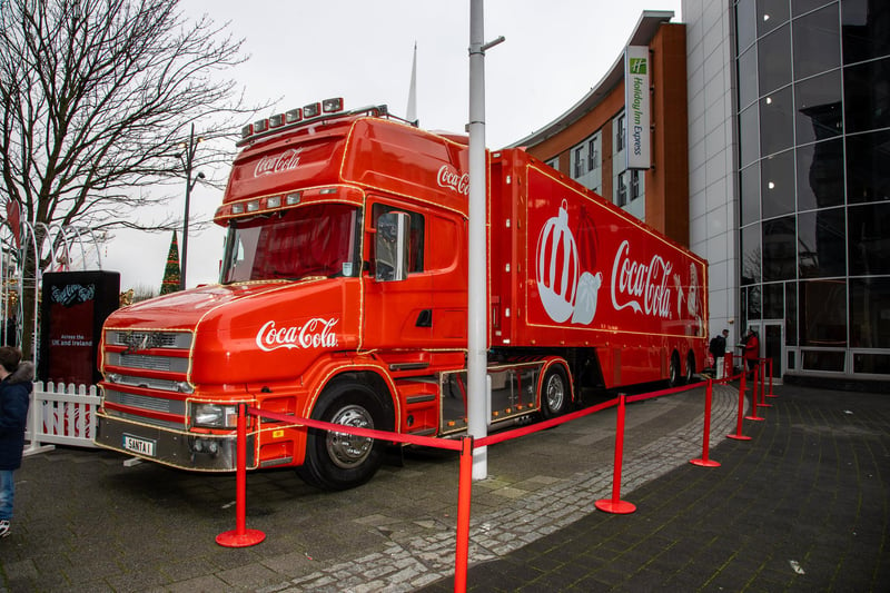 The famous Coca Cola truck arrived in Portsmouth this Saturday, parking up in Gunwharf Quays ready for photo opportunities.