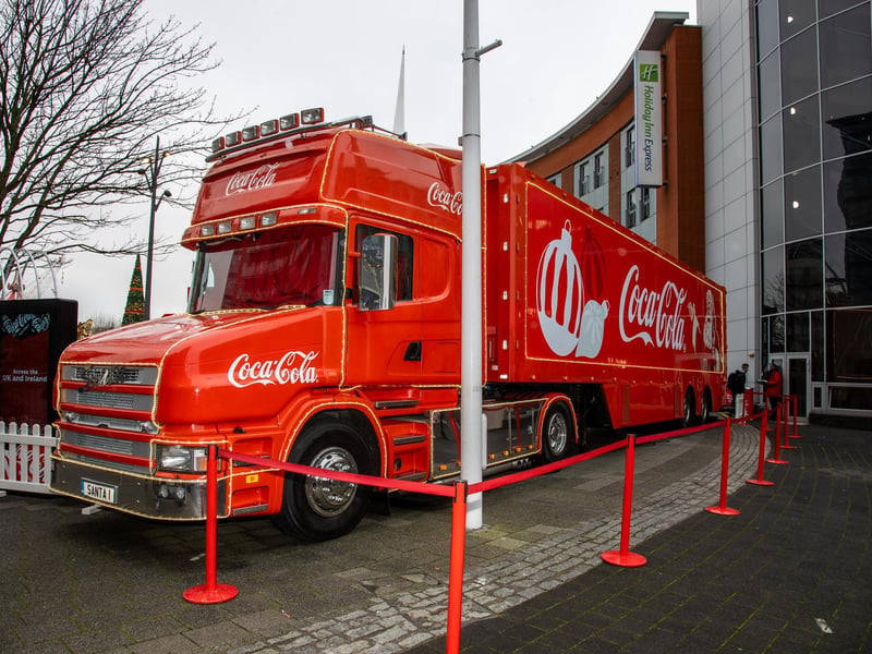 The famous Coca Cola truck arrived in Portsmouth this Saturday, parking up in Gunwharf Quays ready for photo opportunities.