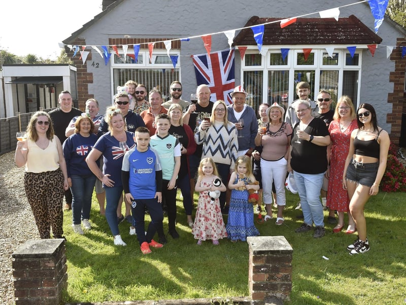 Rowan Avenue in Waterlooville (070523-3713)