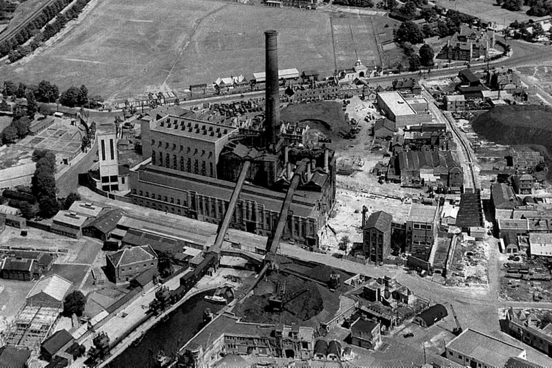 Portsmouth power station, Old Portsmouth
Picture: Simmons Aerofilms/Mike Nolan Collection