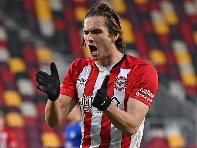 Signings: Sebastian Quirk (Everton - undisclosed), Aaron Pressley (Brentford - loan).