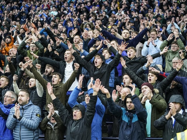 Away attendance: 8,880; Overall attendance: 60,161.