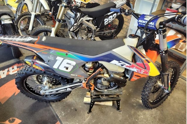 Two racing bikes and an electronic racing bike have been stolen in Fareham. Picture: Hampshire and Isle of Wight Constabulary.
