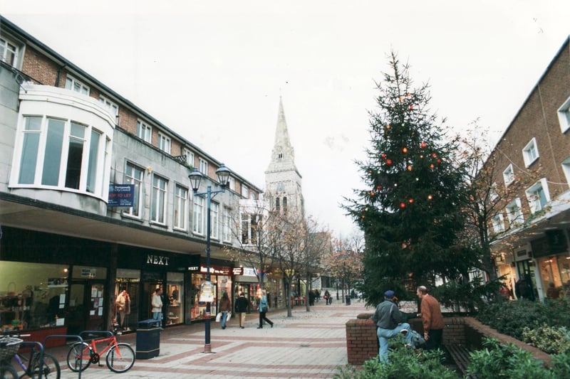 Christmas decorations in Palmerston Road in November 1995