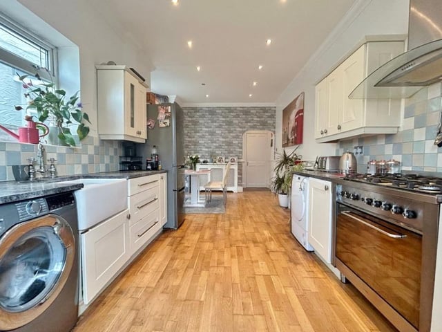 This home is nearby schools including Stamshaw Infant School and Stamshaw Junior School.