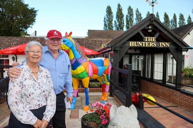 Pam & Stewart Elliott outside the newly refurbished Hunters Inn, Swanmore.
Photos by Alex Shute