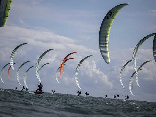 Competitors race during qualifying 
(Photo by Ryan Pierse/Getty Images)