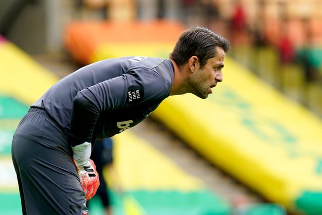 West Ham United's average squad age is 28. Pablo Zabaleta (35) and Lukasz Fabianski (35) are two of the Hammers' oldest players with Concalo Cardoso (19) one of their youngest.