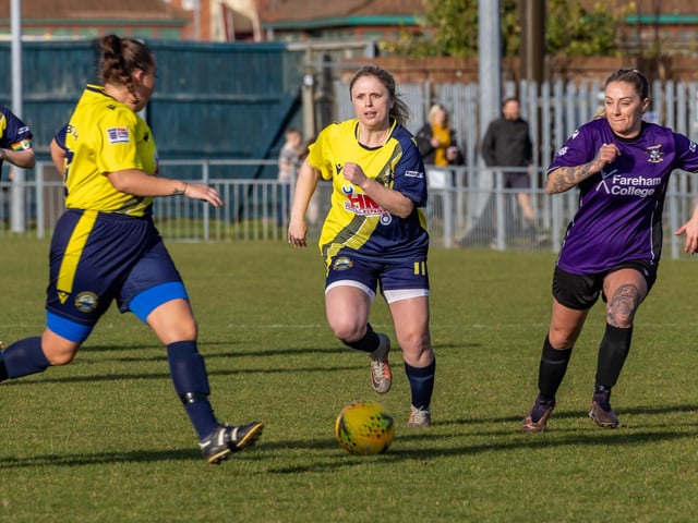 Gosport Borough (yellow) v Gosport Falcons. Picture: Mike Cooter
