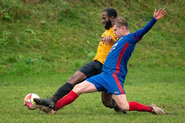 FFTP (yellow) v The Meon. Picture by Keith Woodland