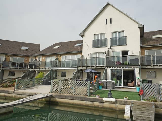 Three bed town house. Bryher Island, Port Solent.
£510,000
Agent:  Marina & Hampshire Life Homes - 02392 299021