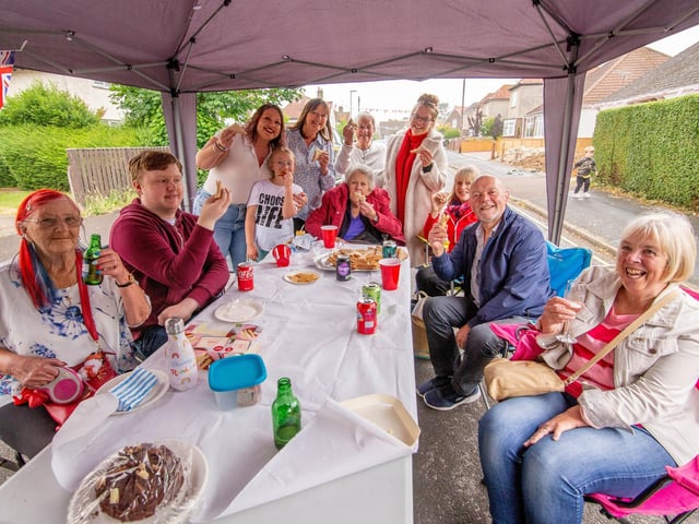 Platinum Jubilee parties across Portsmouth on Sunday 5th June 2022
Pictured: Celebrations at Boundary Way, Havant
Picture: Habibur Rahman