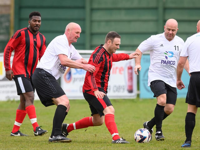 Action from the Jon Gittens memorial charity match between a team of former Fareham Town players and a side of ex-Pompey and Southampton professionals. Picture: Keith Woodland (160421-340)