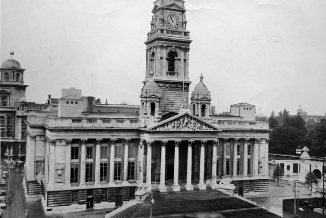 Portsmouth Guildhall April 1977