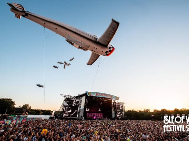 Fantastic pictures from the last night of this year’s Isle of Wight Festival show music fans enthralled by the likes of Green Day, McFly and Marnie Marie.