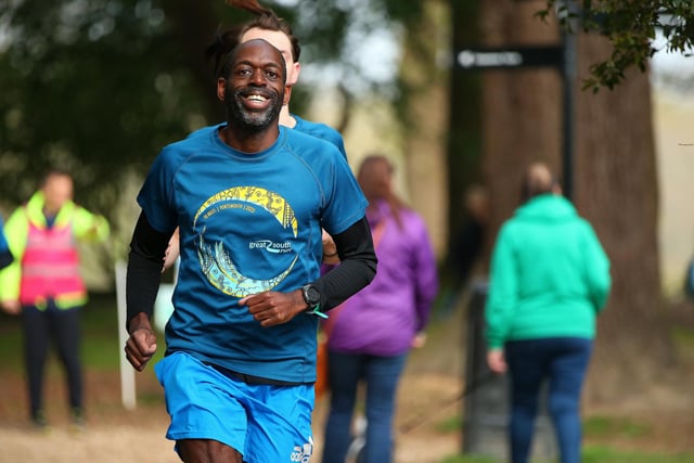 Ian Briscoe taking part in the 500th Havant parkrun at Staunton Country Park on Saturday morning. Picture: Chris Moorhouse (jpns 220423-017)