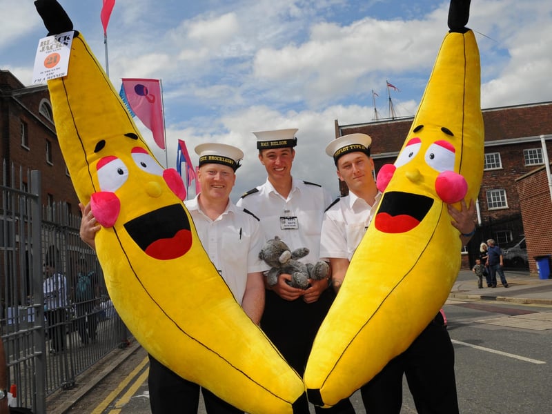 (left to right) AB (MW) Lee Roberts (29), ET(WE) Tom Moore (21), and AB (SA) Robin Brain (20) 1st August 2010. Picture: Malcolm Wells 102438-8453