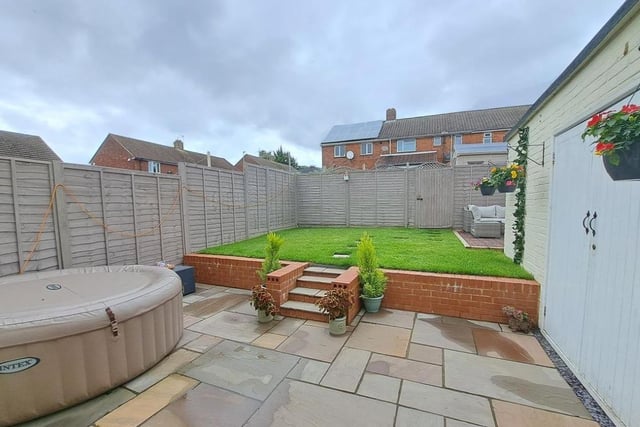 The house comes with a spacious front and back garden which have both been kept in a good order.