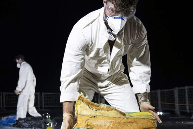 Portsmouth-based warship HMS Trent has seized £160m of cocaine from a submarine in the Caribbean Sea.