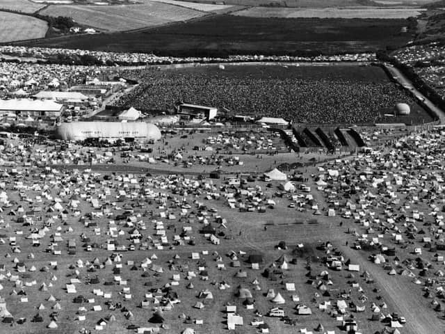 28th August 1970:  An aerial view of an open air rock concert on the Isle of Wight.  (Photo by Evening Standard/Getty Images)