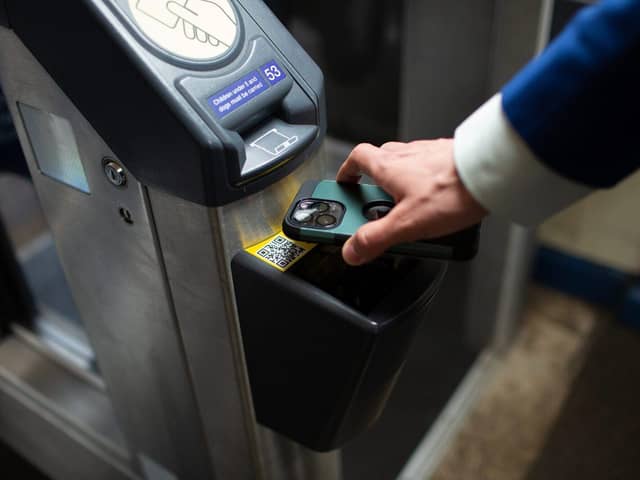 Smartphone season tickets can now be bought instantly on new apps