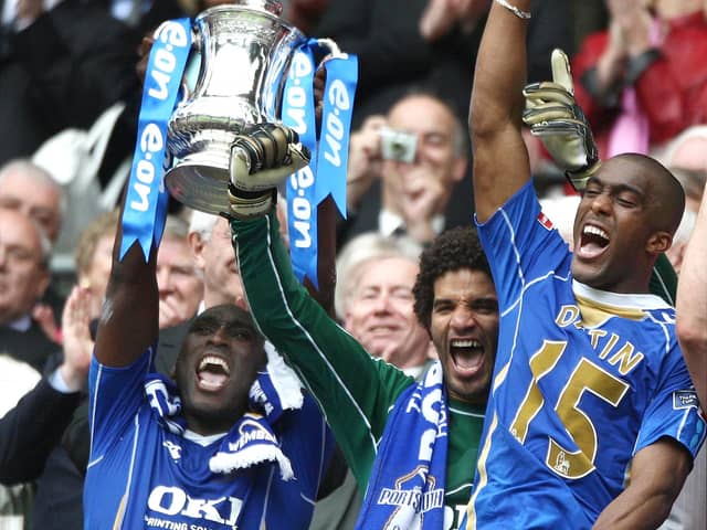 Sol Campbell with David James (centre) and Sylvain Distain