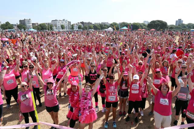 The warm up. Race For Life, Southsea Common                     Picture: Chris Moorhouse                             Sunday 8th July 2018                 FOR EDITORIAL USE ONLY