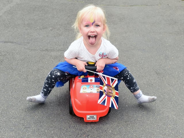 Charlotte Breslin, three, in Liddiards Way, Purbrook (030622-9124)
