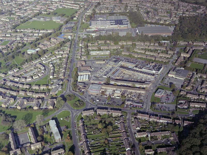 Dunsbury Way in Leigh Park pictures in 1998