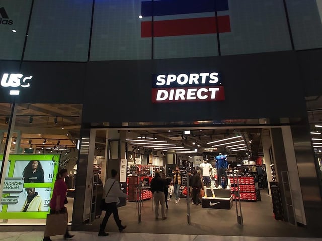 A major two-story Sports Direct store opened in Cascades Shopping Centre in 2020 bringing a hub for sports fans to buy clothing and equipment.