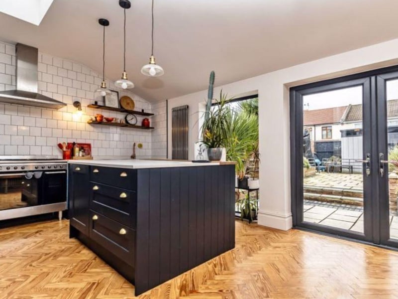 This home is stylish and contemporay with designs that create a light and airy space.