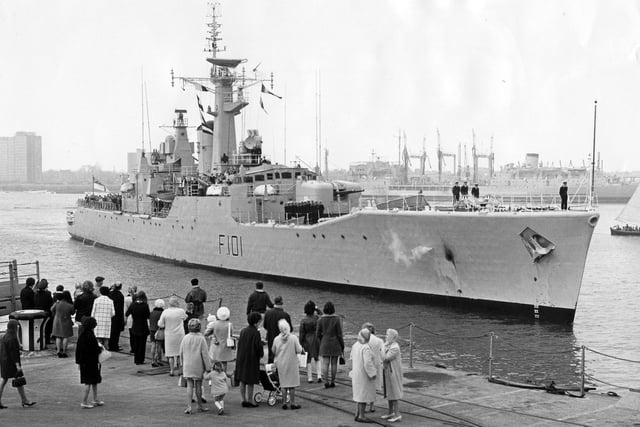 HMS Yarmouth returns to Portsmouth from the far east in 1970. Relatives were waiting at Pitch House Jetty for the ship to berth. Credit: Royal Navy