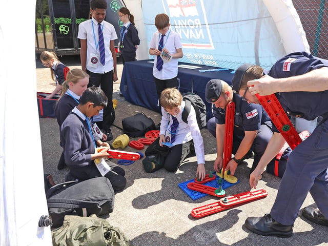 Year 7 pupils from Bridgemary School engage in STEM at SULSTEMIC