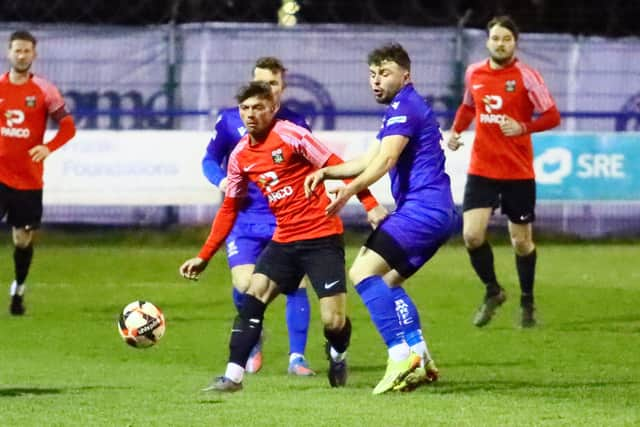 Baffins (blue) v Fareham. Picture by Ken Walker